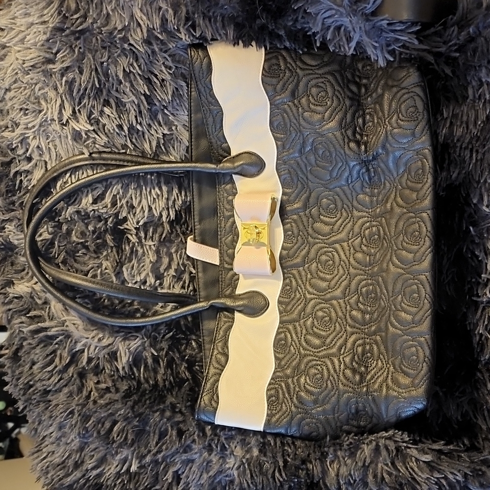 Black Betsey Johnson tote